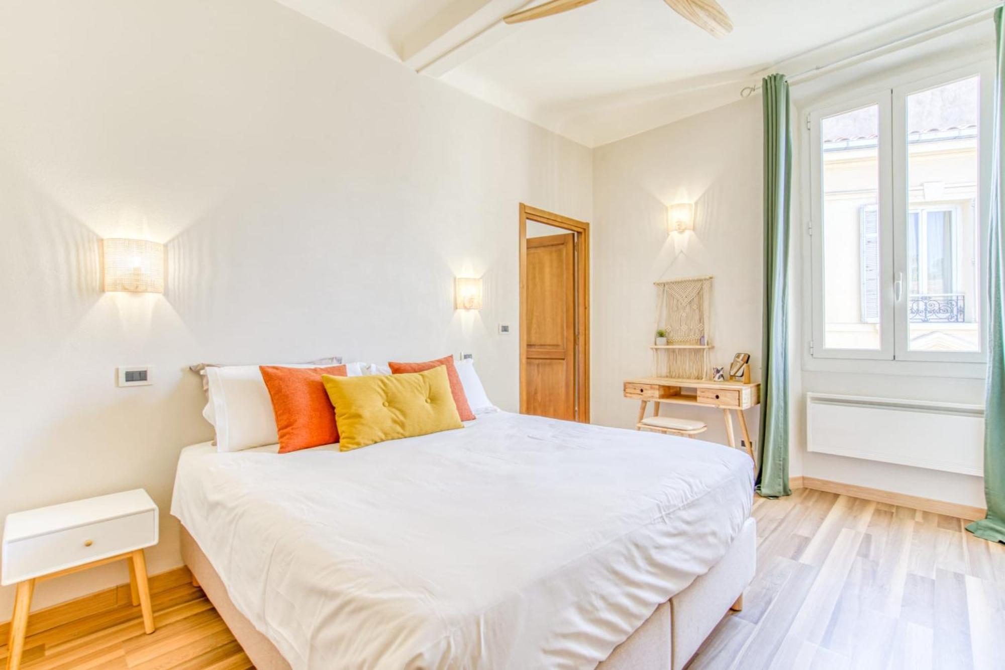 In The Heart Of Le Suquet Beautiful With Quiet Balcony * Cannes